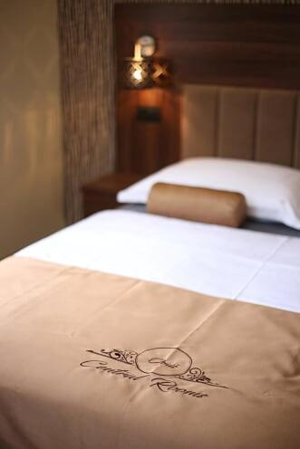 Central Luxury Rooms 奥米什 外观 照片